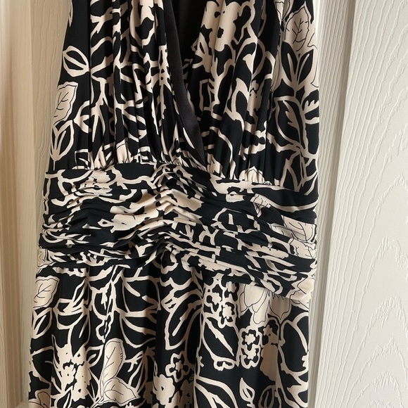 Evan-Picone Dress Black & Cream Floral Fit & Flare Halter Style Size 8P - Picture 3 of 11